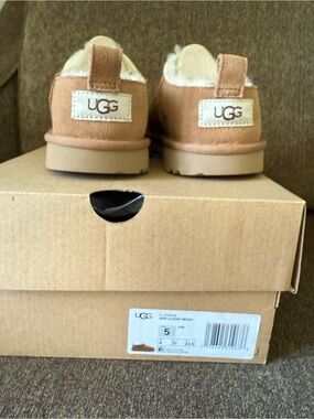 UGG Chestnut micro